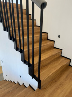 Bukoma schody z vinylu Parador Hluk